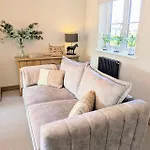 Holiday home Coastal Whisper Sleeps 10 With Parking Reighton