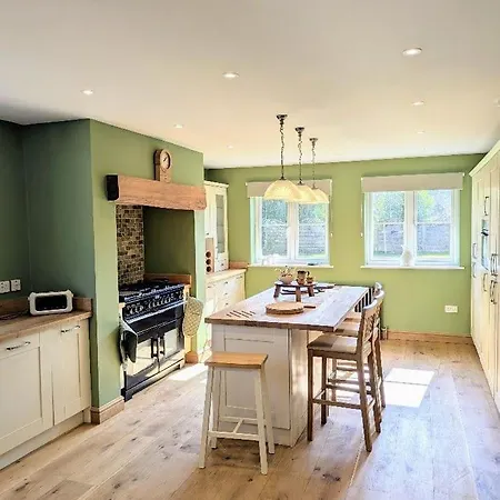 Coastal Whisper * Reighton