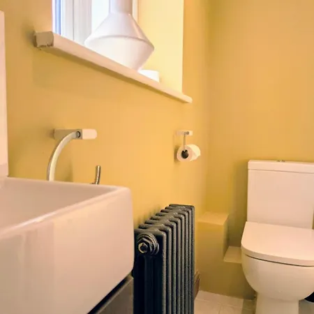 Coastal Whisper Sleeps 10 With Parking *