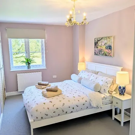 Prázdninový dům Coastal Whisper Sleeps 10 With Parking *