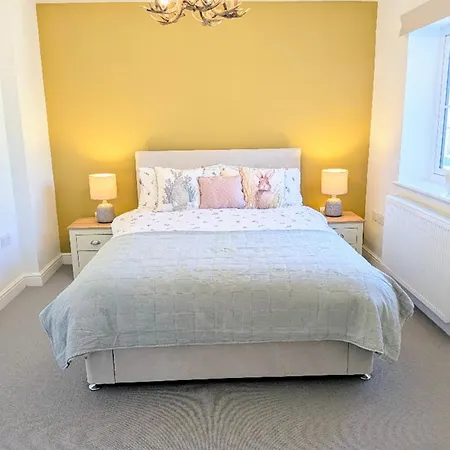 Coastal Whisper Sleeps 10 With Parking * Reighton