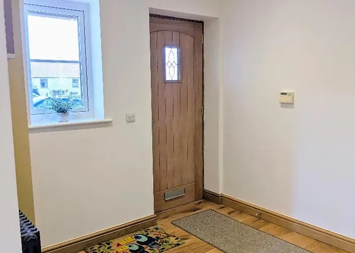 Coastal Whisper Sleeps 10 With Parking Reighton