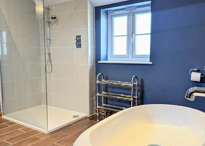 Coastal Whisper Sleeps 10 With Parking Prázdninový dům *